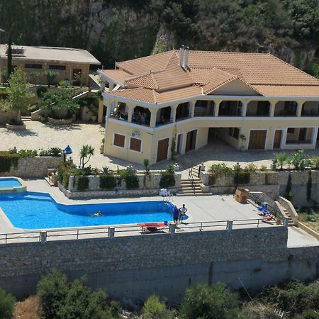 Villa Akros And Suites Keri Luaran gambar