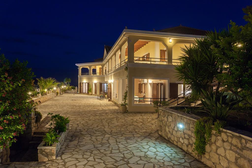 Villa Akros And Suites Keri Luaran gambar
