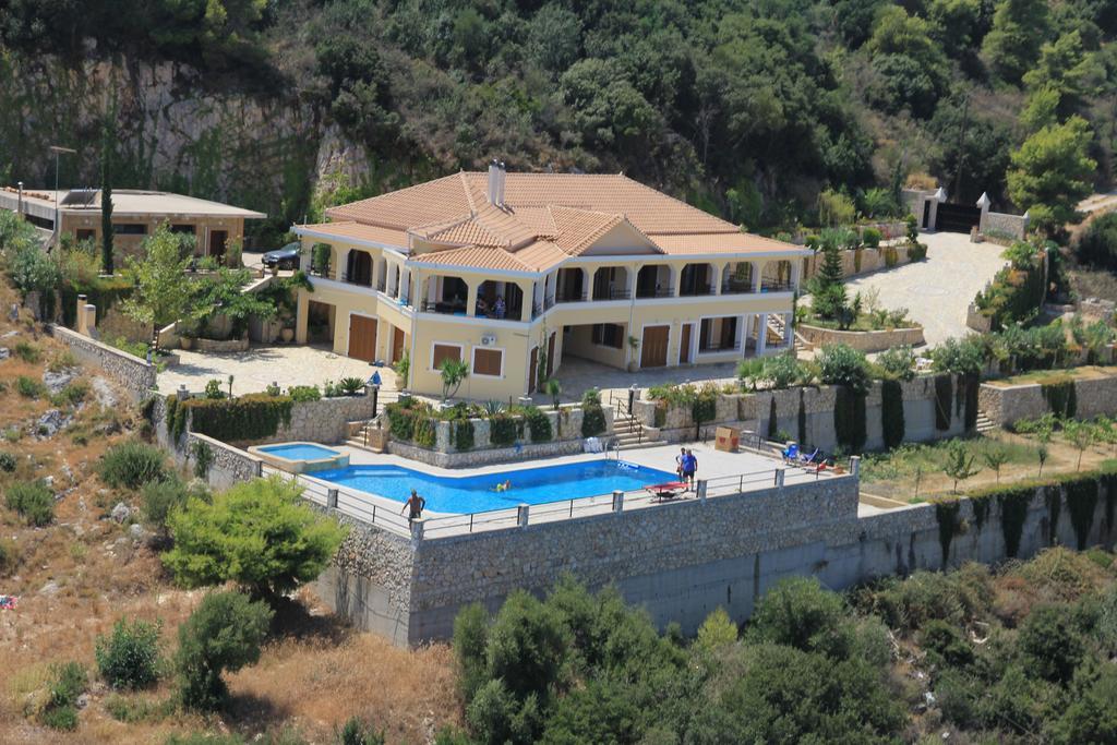 Villa Akros And Suites Keri Luaran gambar